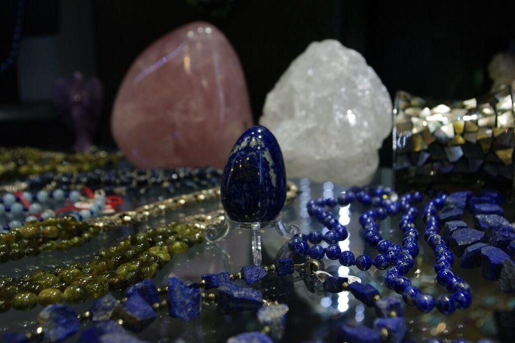 Tout savoir sur la cartomancie, les tarots et les oracles ! - Dans les Yeux  de Gaïa, vente de pierres, minéraux, produits ésotériques à Montpellier